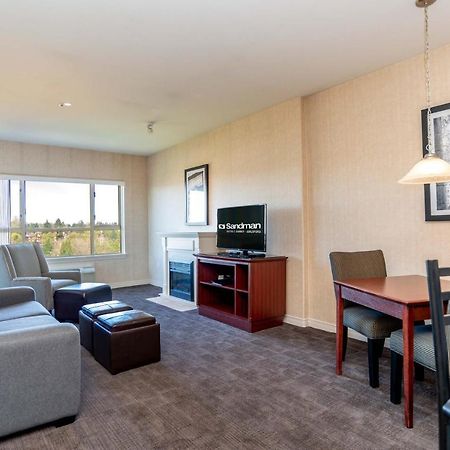 Sandman Suites Surrey - Guildford Exteriör bild