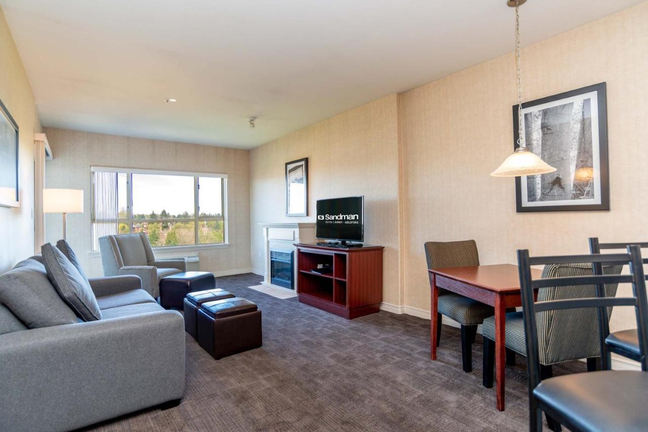 Sandman Suites Surrey - Guildford Exteriör bild