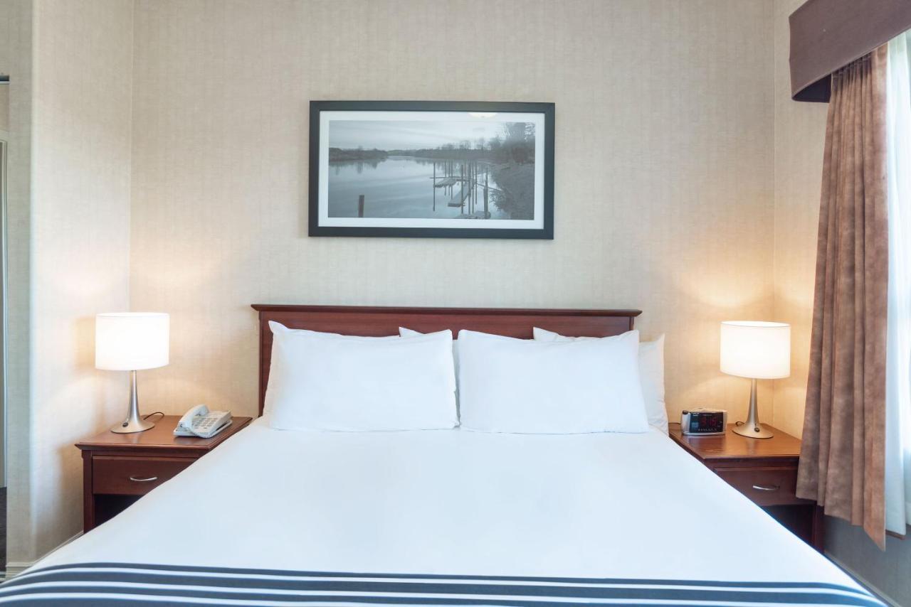 Sandman Suites Surrey - Guildford Exteriör bild