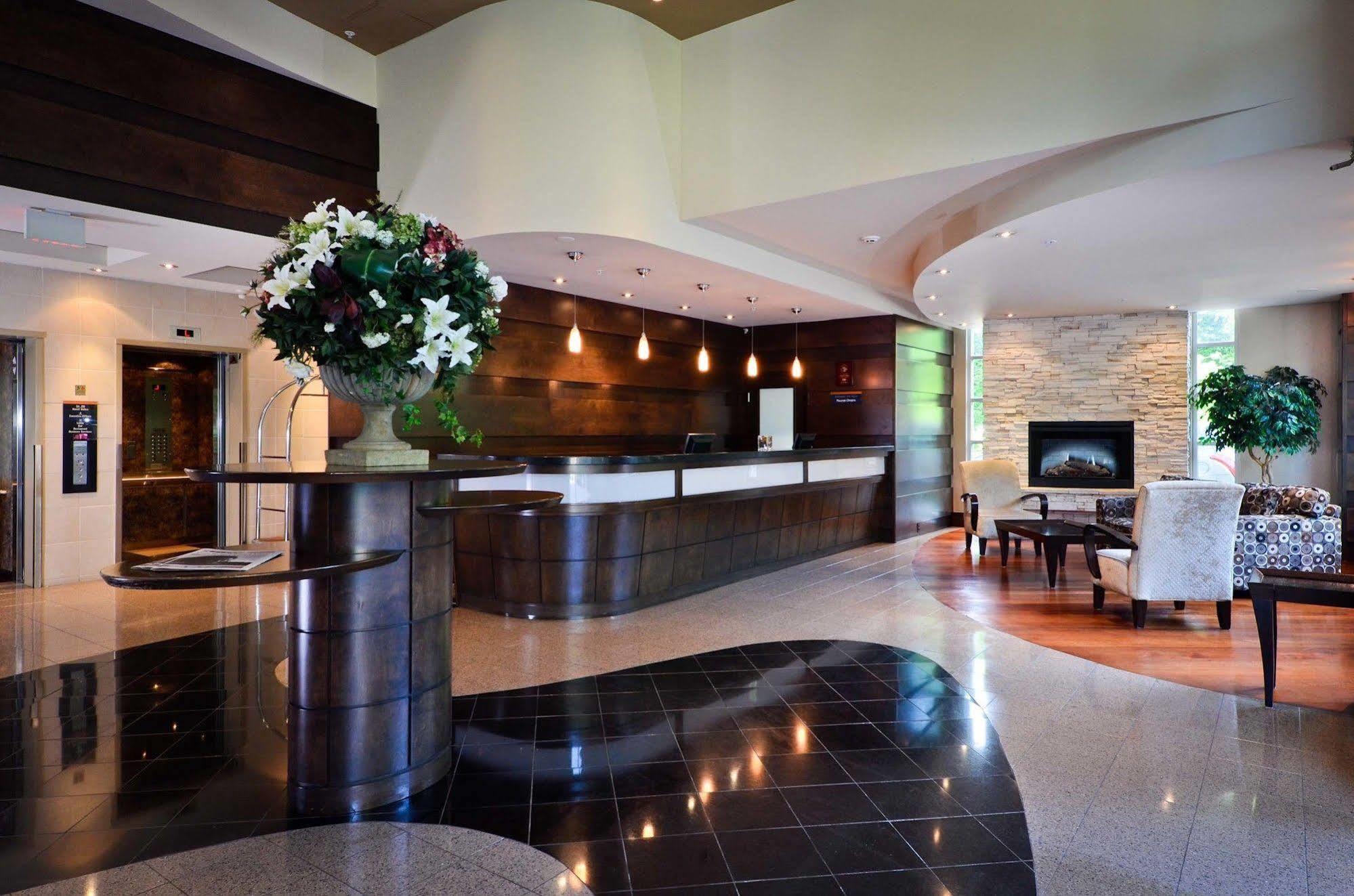 Sandman Suites Surrey - Guildford Exteriör bild