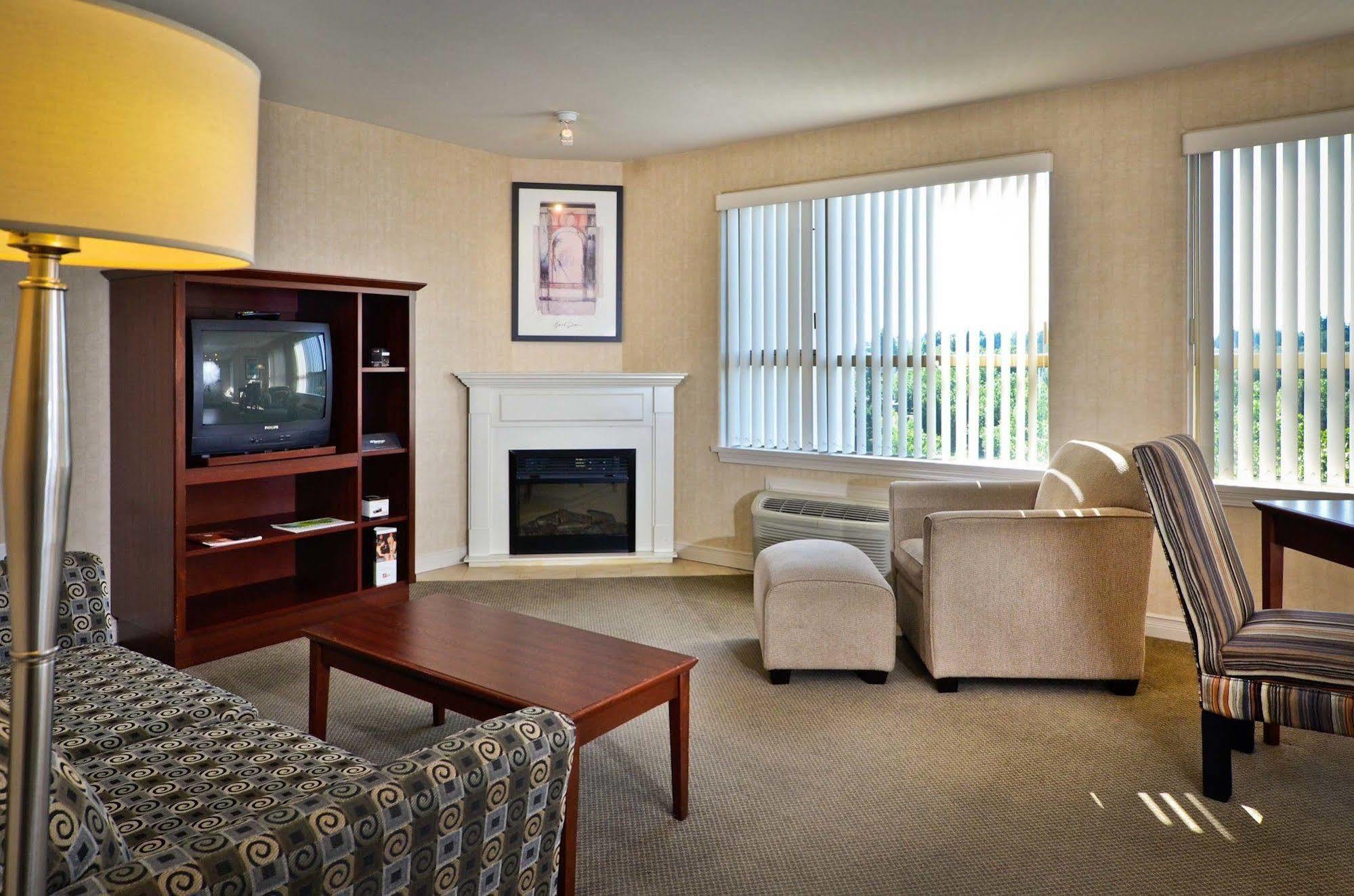 Sandman Suites Surrey - Guildford Exteriör bild